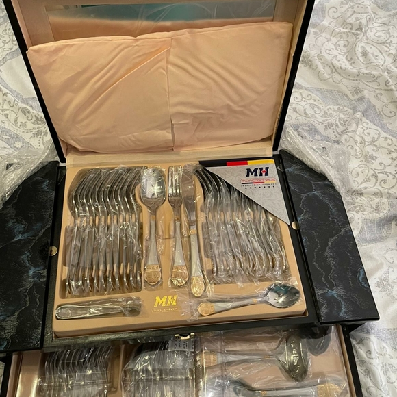 Brand new cutlery set - Picture 5 of 10